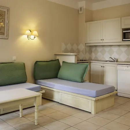 Francia S4/5p Standard Rezort Cannes